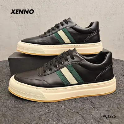 BLACK LEATHER SNEAKERS